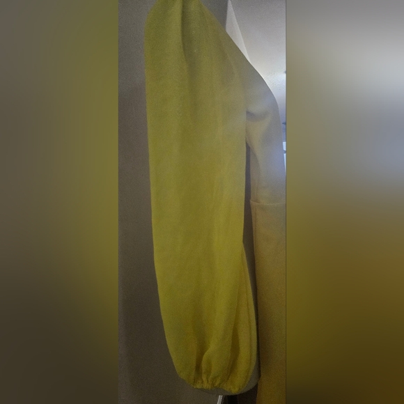 Womens jumpsuit size medium yellow long sleeves - Picture 4 of 6